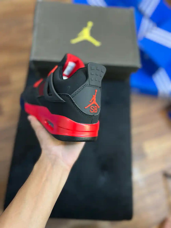 Jordan 4 Retro “Red Thunder” (Premium Packaging)
