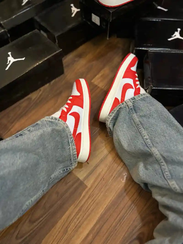Nike Air Jordan 1 Low ‘Chille Red’