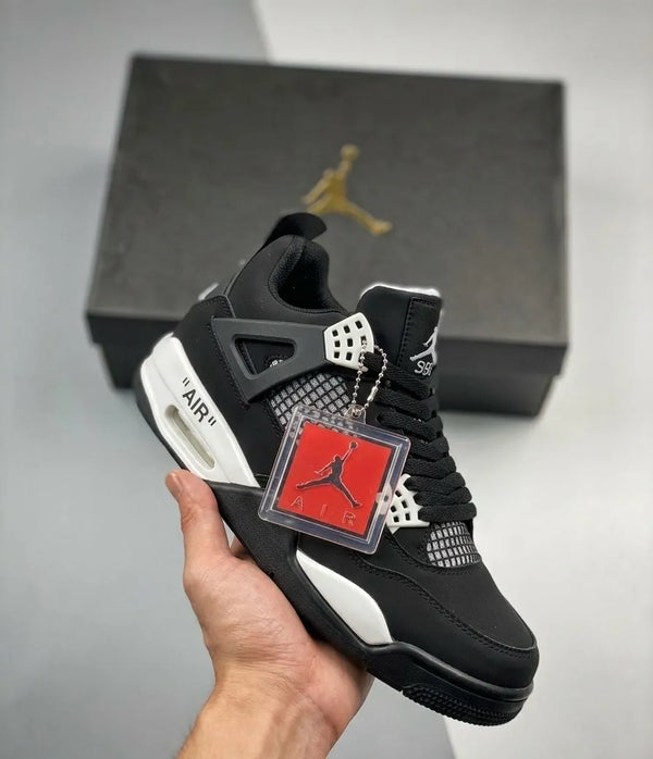 Jordan 4 Retro “White Thunder” (Premium Packaging)