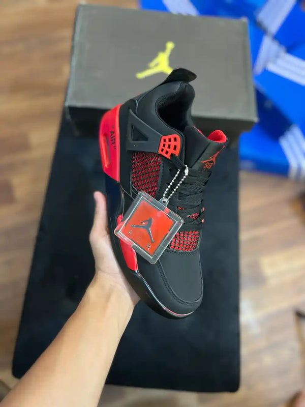 Jordan 4 Retro “Red Thunder” (Premium Packaging)
