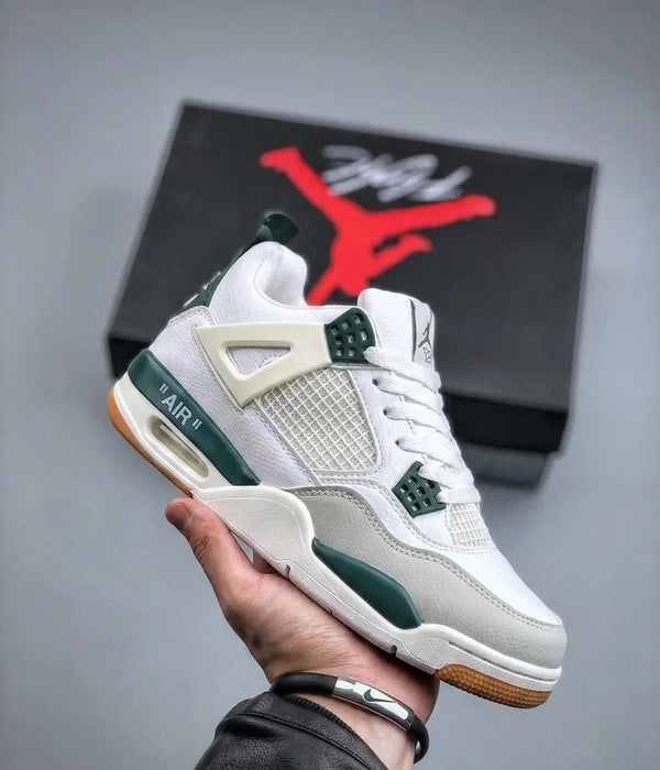 Jordan 4 Retro SB “Pine Green” (Premium Packaging)