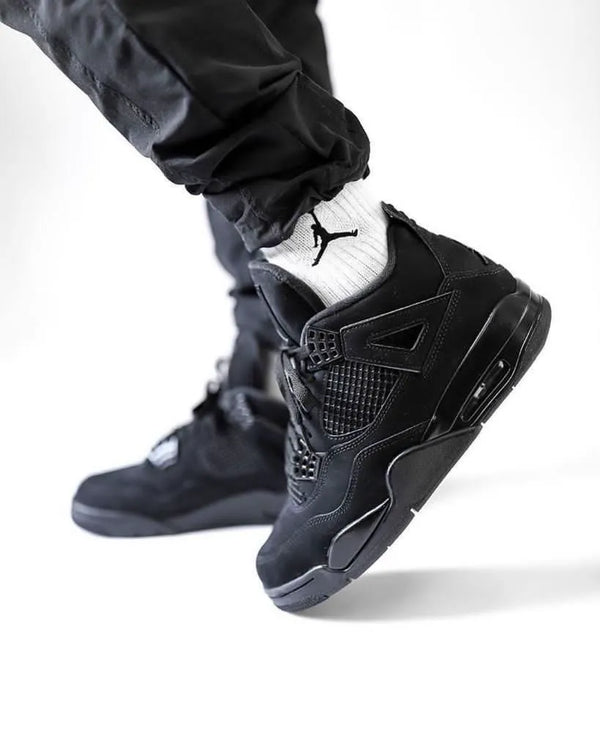 Jordan 4 Retro “Black Cat” (Premium Packaging)