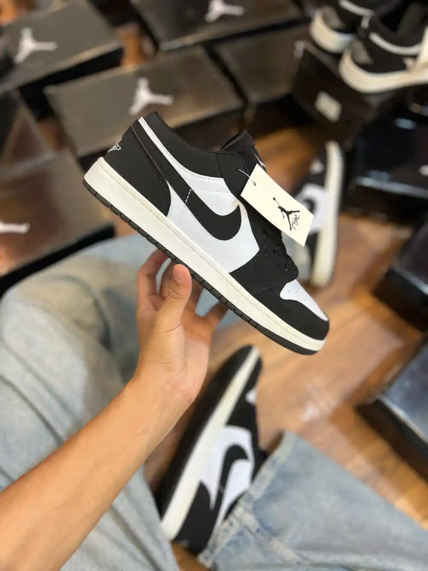 Nike Air Jordan 1 Low ‘Black Panda’