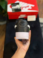 Nike Air Force 1 Black ( White Swoosh )