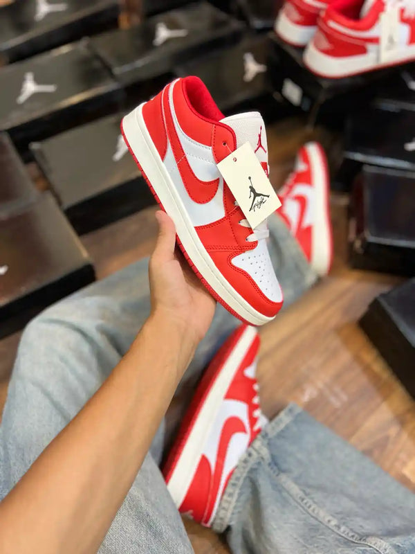 Nike Air Jordan 1 Low ‘Chille Red’