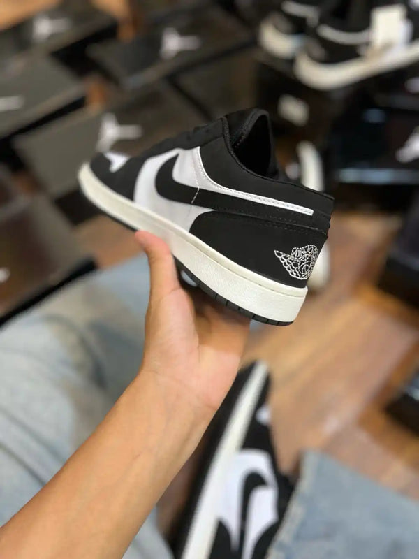 Nike Air Jordan 1 Low ‘Black Panda’