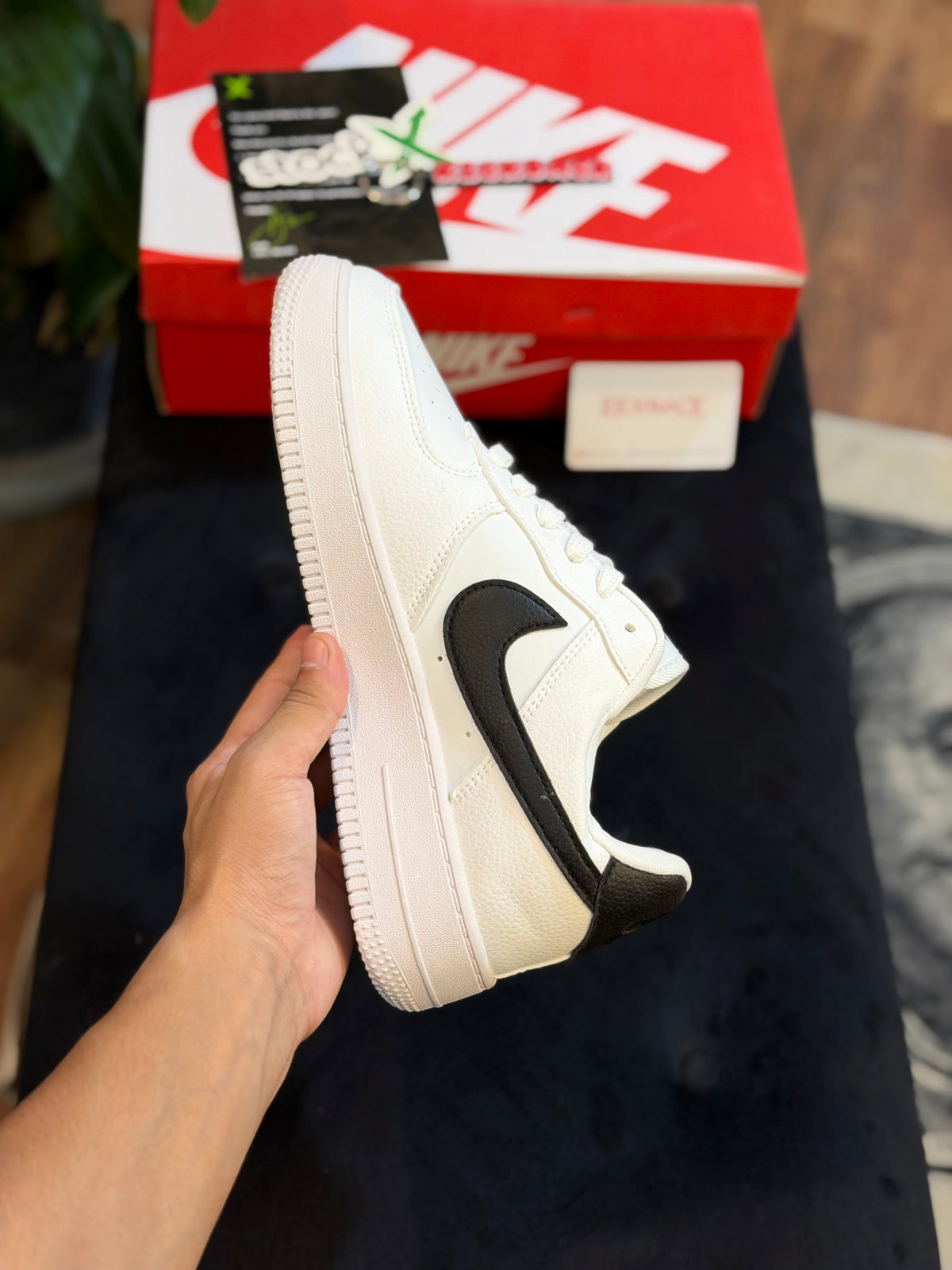 Nike Air Force 1  ( Black Swoosh )