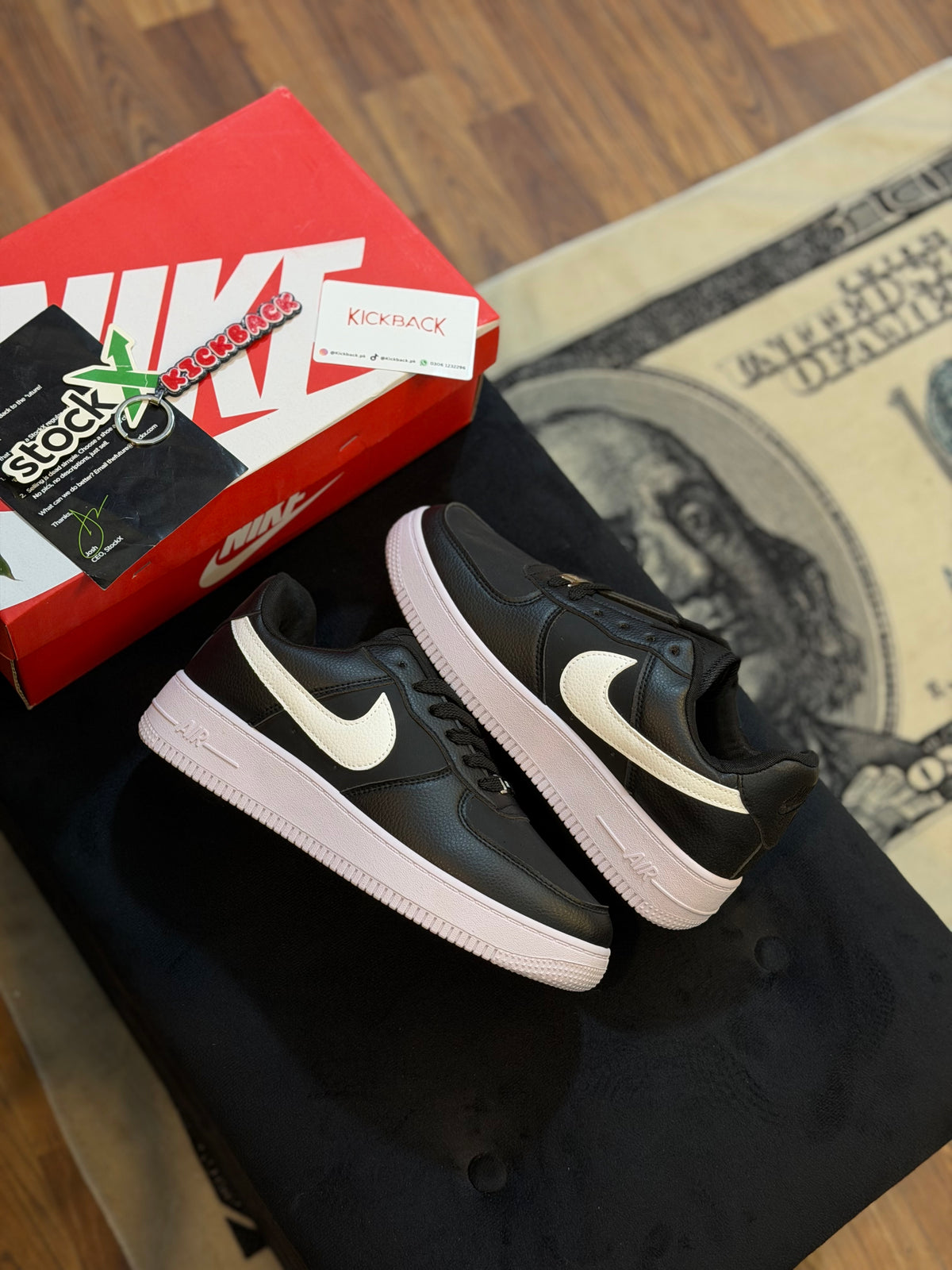 Nike Air Force 1 Black ( White Swoosh )