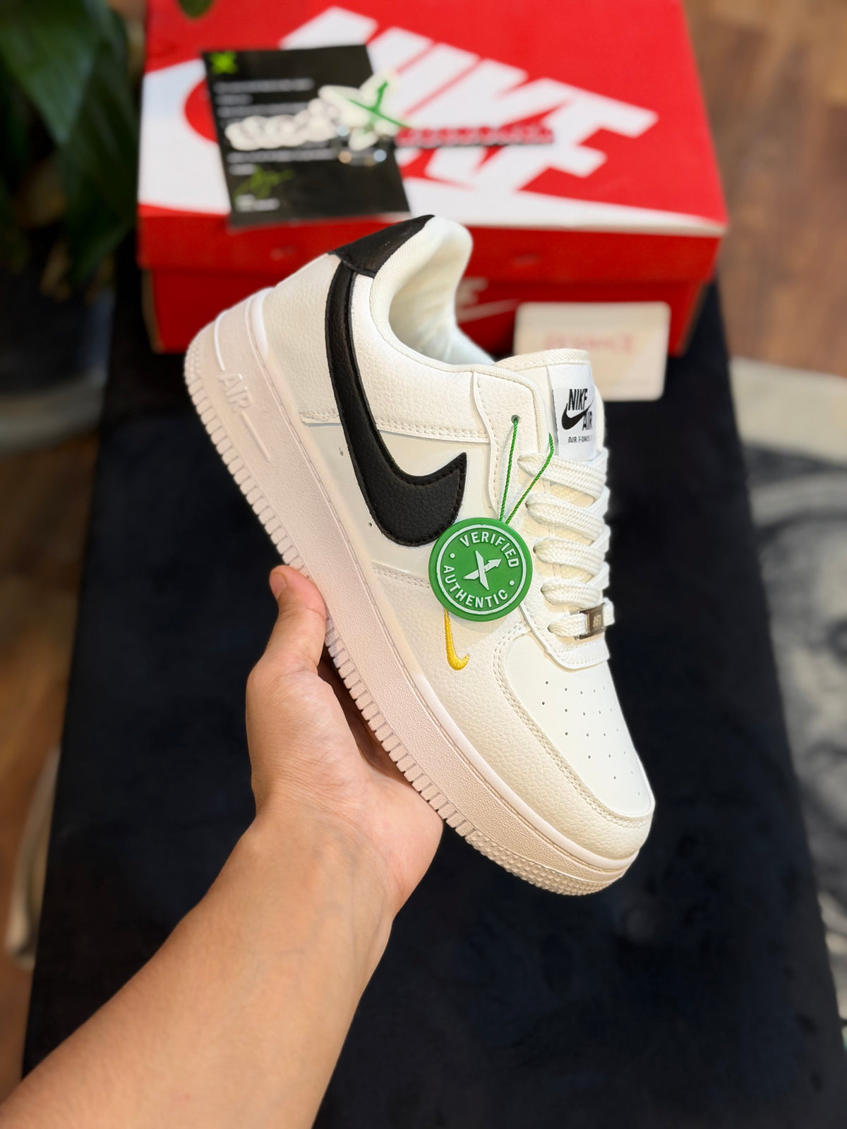 Nike Air Force 1  ( Black Swoosh )